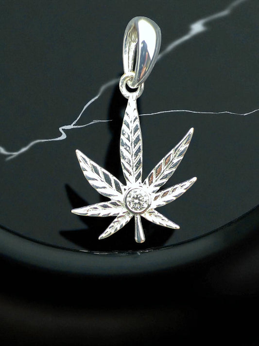 Smoke Collection: 420 Leaf Charm