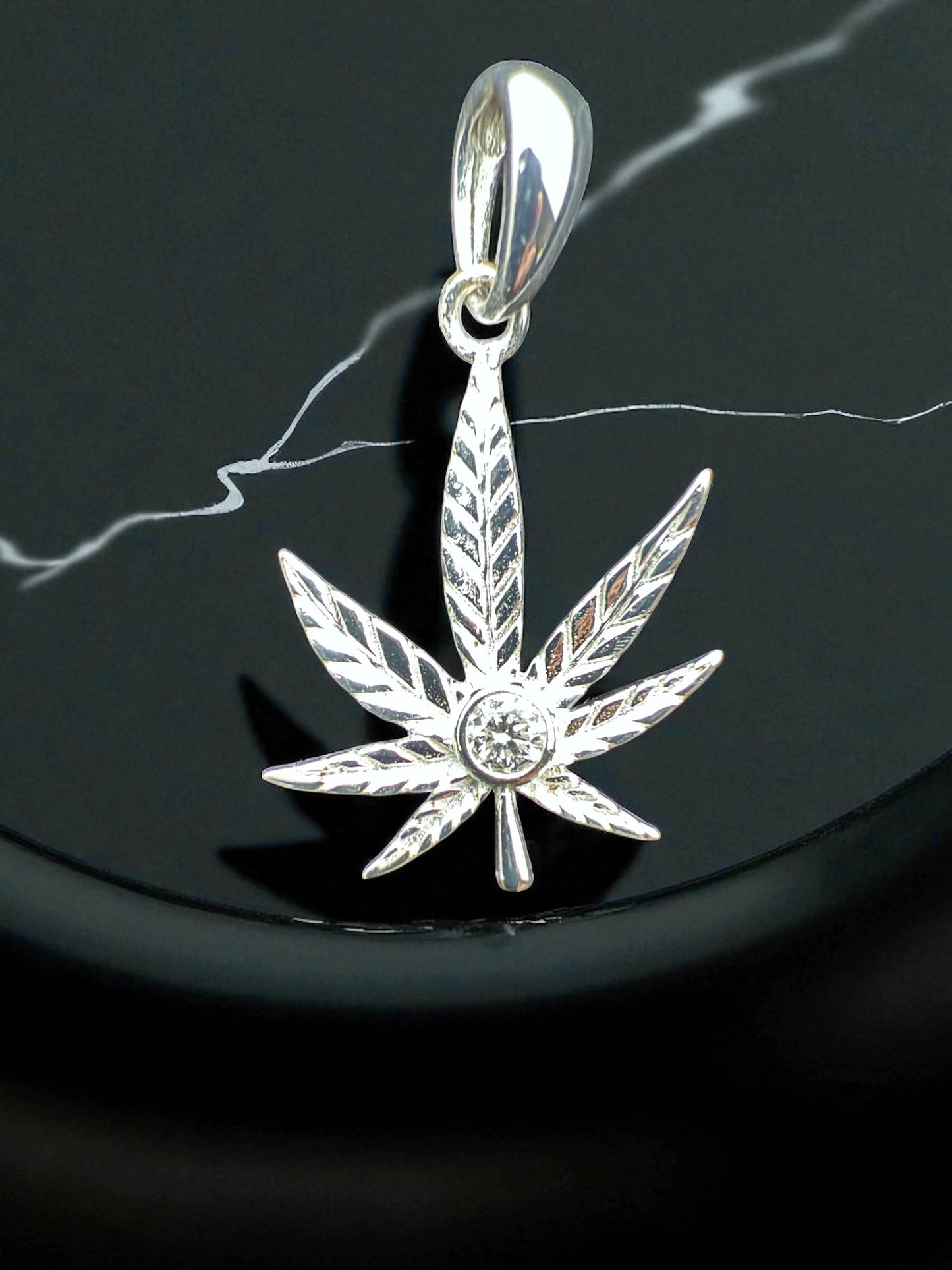 Smoke Collection: 420 Leaf Charm