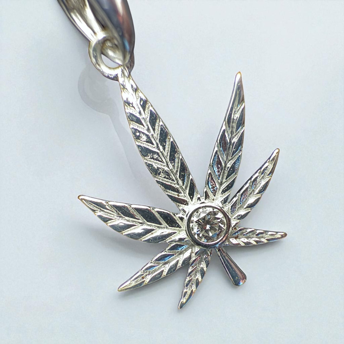 Smoke Collection: 420 Leaf Charm